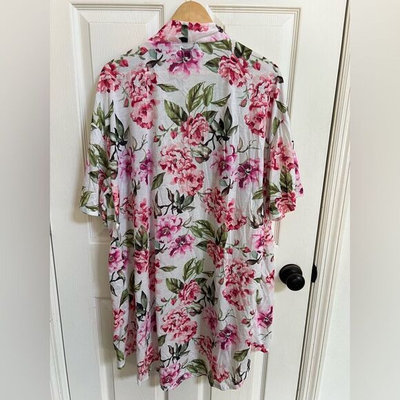 Show me your Mumu Brie Robe/Kimono Floral Pink and White, shabby chich, boho - Picture 4 of 5